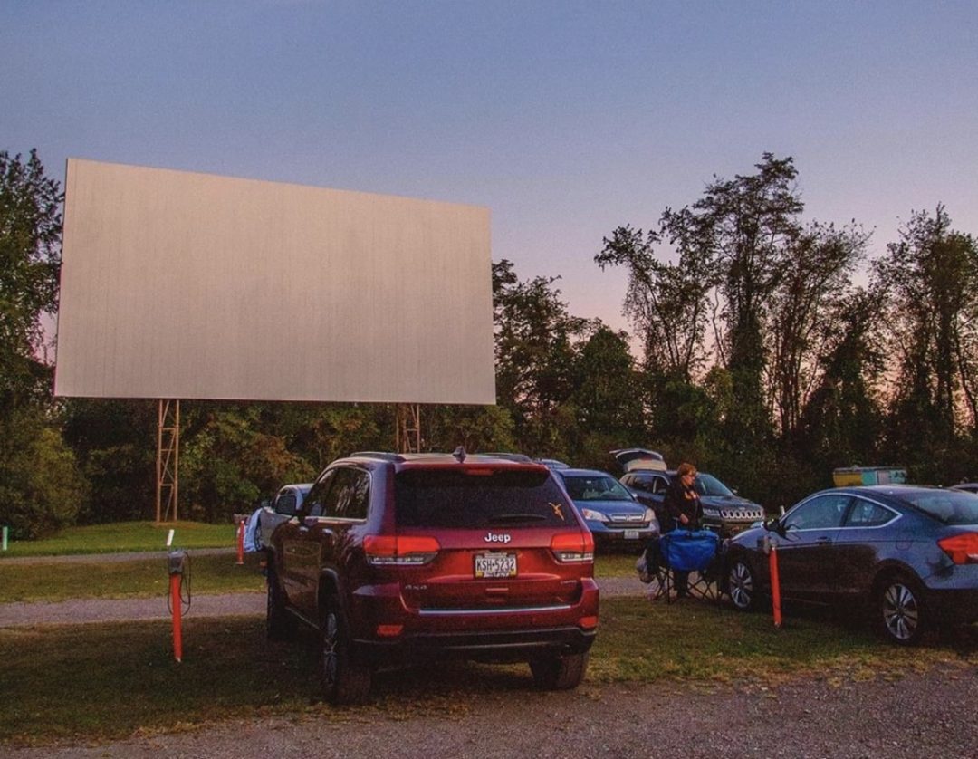 A Guide To All Of The Pittsburgh Drive-in Movie Theaters